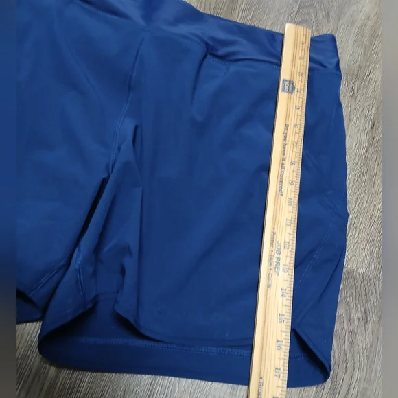 Lands' End Women's Size 16 Vibrant Blue Athletic Shorts - Picture 4 of 8